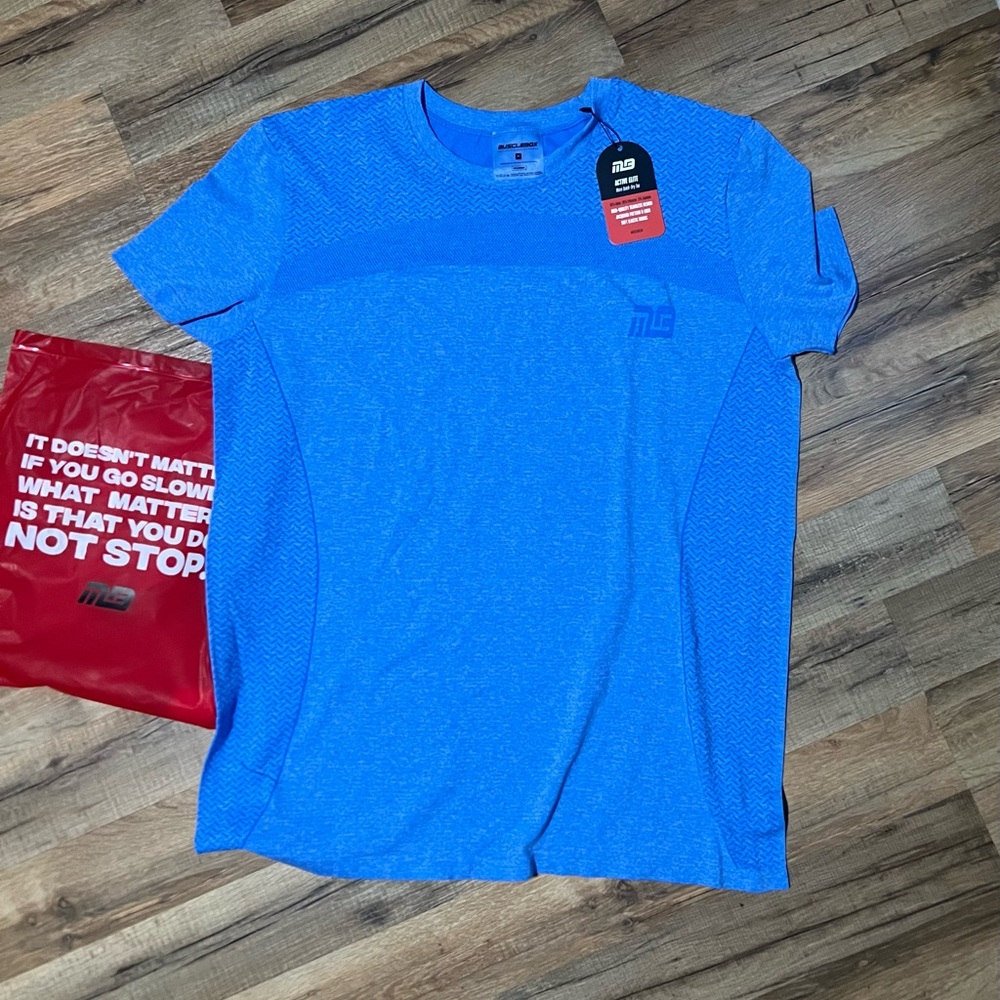 Active elite men’s medium tee shirt. New